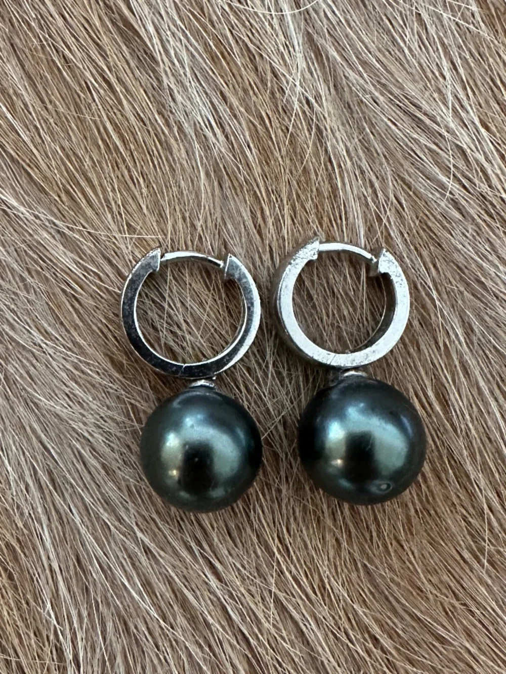 South Sea Tahitian Pearls Earrings